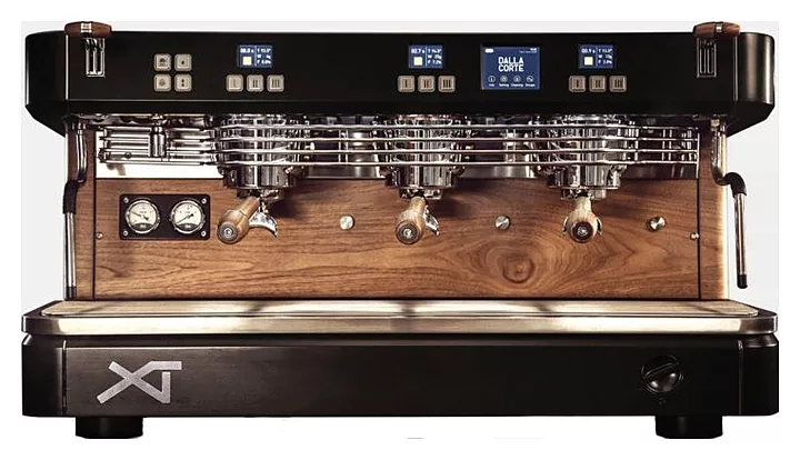Кофемашина Dalla Corte XT 3 черный грецкий орех
